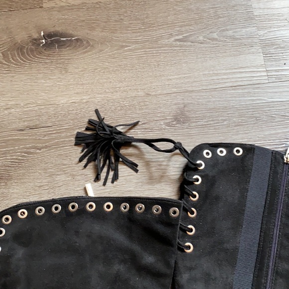 Boots - Picture 2 of 3